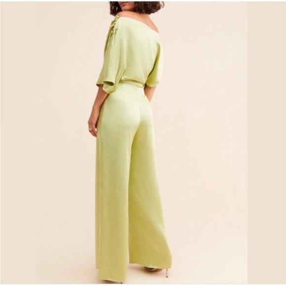 Elliatt Amari Satin Off The Shoulder Jumpsuit Size XS In Black - Picture 4 of 16